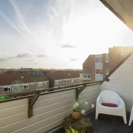 Aan Zee Met 2 Parkeerplekken! Lägenhet *